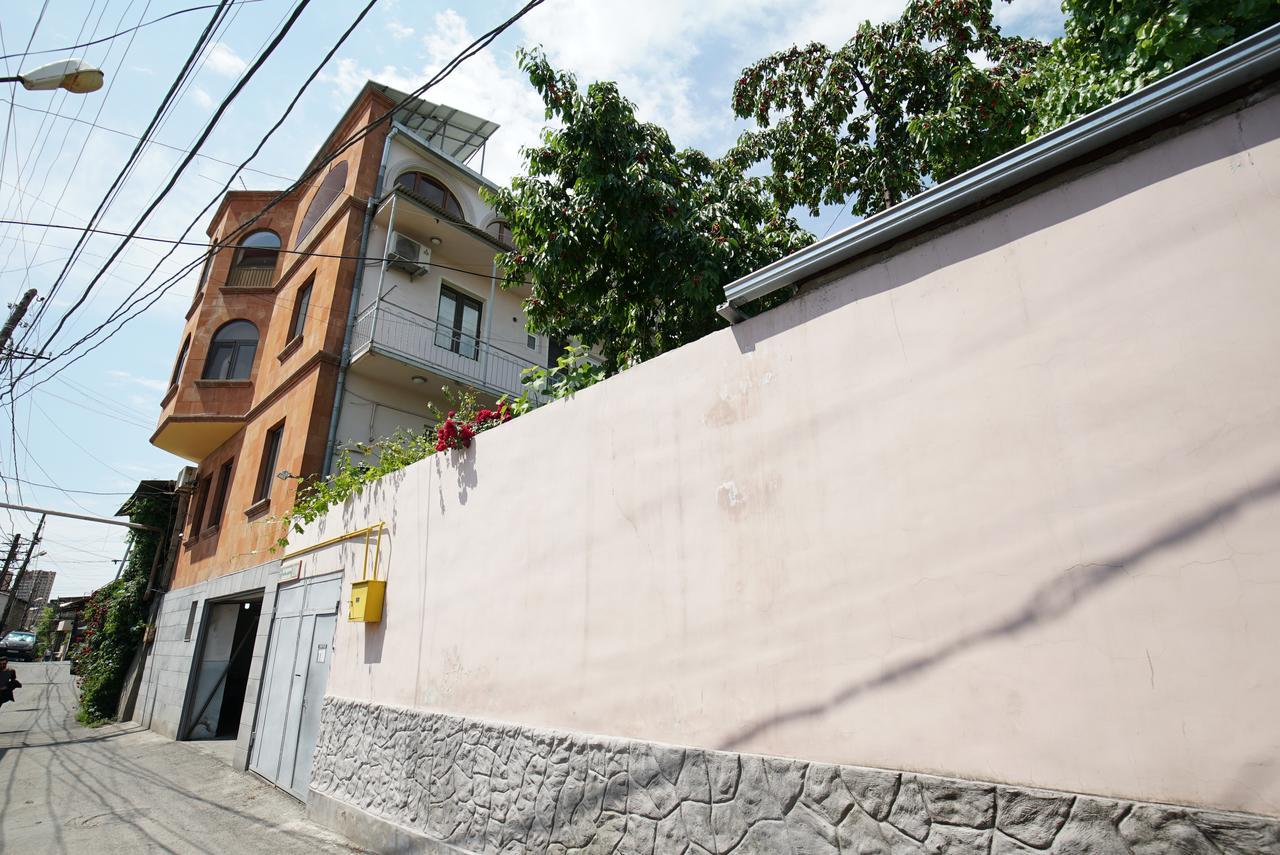 Nice House In The Heart Of The City Jereván Kültér fotó